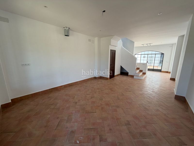 Foto 9bc9c32c-3e41-4ad3-afa8-f2897bdbf80a. Casa amb aparcament a El Rocío Almonte