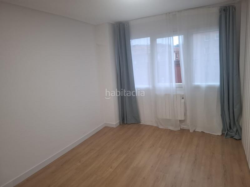Foto 1063206e-7c79-4cbb-beea-f85e10de73e4. Ground floor with heating in Santutxu-Basarrate Bilbao