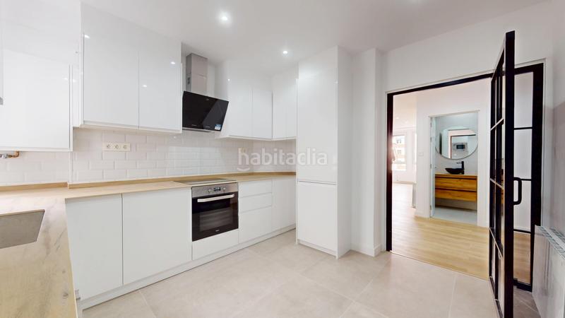 Foto e5211bdf-8222-4885-9a1e-324f265e2850. Piso en Solokoetxe Bilbao