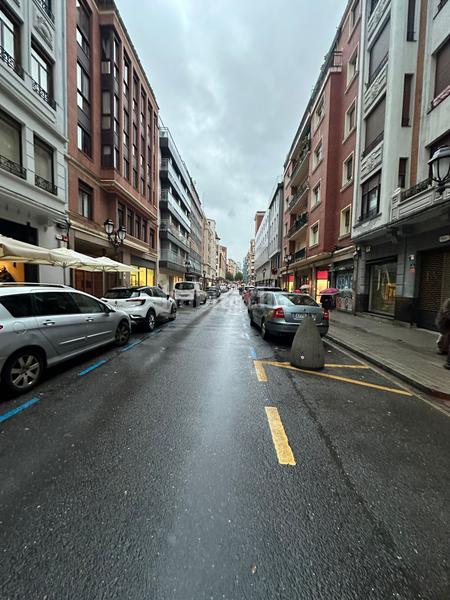 Foto dc852961-bc3e-4d58-89f6-d33994e34725. Parking voiture dans Alhóndiga Bilbao