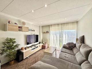 Pis a Les Arenes - La Grípia - Can Montllor. Piso exterior en terrassa con parking y ascensor, listo para ent