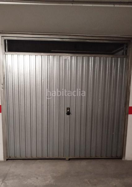 Foto b4d4e648-fe49-4b55-864f-6712cd34458e. Aparcament cotxe a Martos