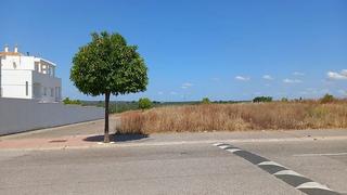 Terreno residencial en Gerena. Venta de suelo urbano
