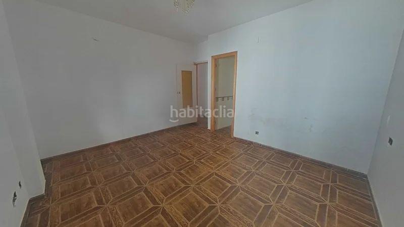 Foto dc7dfe2c-587c-4789-8b11-ec0140344c75. Casa amb piscina a Jabalcuz Jaén