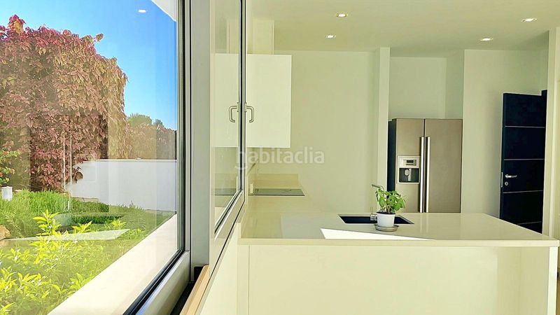 Foto 214da744-839a-492f-9024-c660d5603805. Casa adossada amb aparcament a Sierra Blanca Marbella