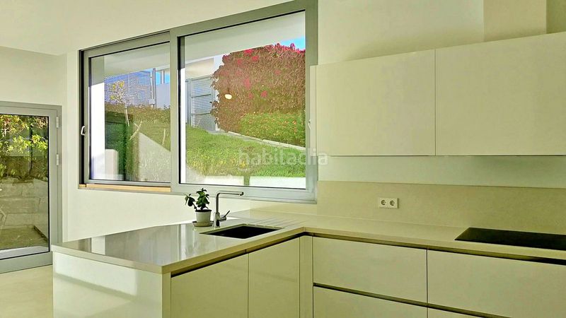 Foto 2a4c8f87-c393-4a8d-999a-f55b2f04dbb6. Casa adossada amb aparcament a Sierra Blanca Marbella