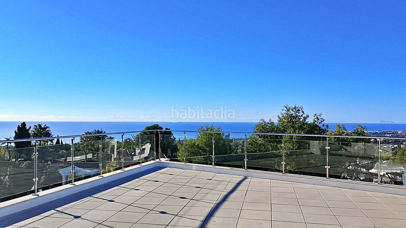 Foto 2ec21c85-6f58-4cbb-a8c1-72a7b80b5aa9. Casa adossada amb aparcament a Sierra Blanca Marbella