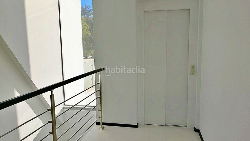 Foto 539a0aa9-b42b-4a1c-9bfe-0cccb3ca8dcd. Casa adossada amb aparcament a Sierra Blanca Marbella