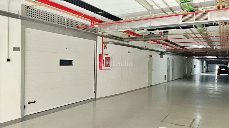 Foto d0bc8ec9-7238-4284-bc7c-8c4286efe456. Casa adossada amb aparcament a Sierra Blanca Marbella