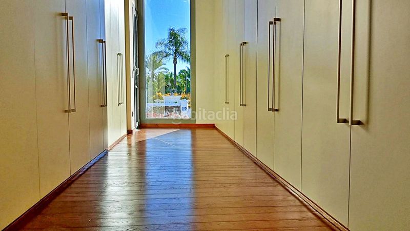 Foto d7930604-d87a-46e9-9e31-f1fc13c69be9. Casa adossada amb aparcament a Sierra Blanca Marbella