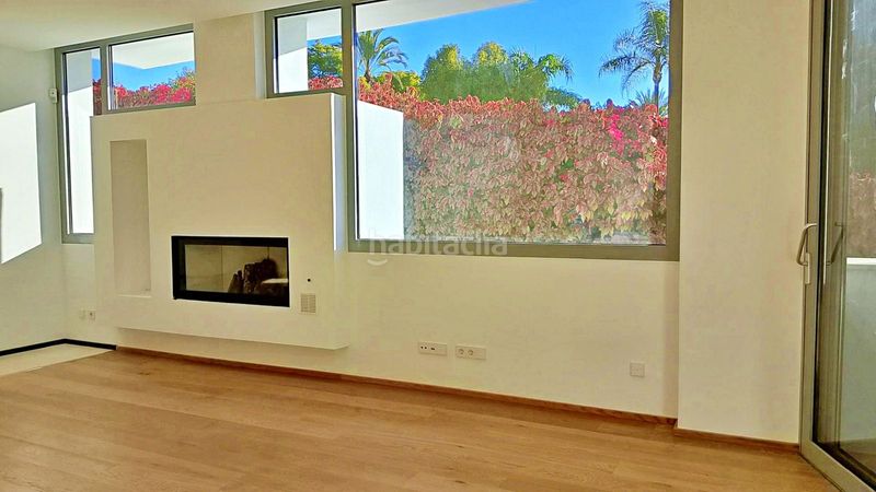 Foto eeb453d7-512c-4260-a7bd-12006902872b. Casa adossada amb aparcament a Sierra Blanca Marbella