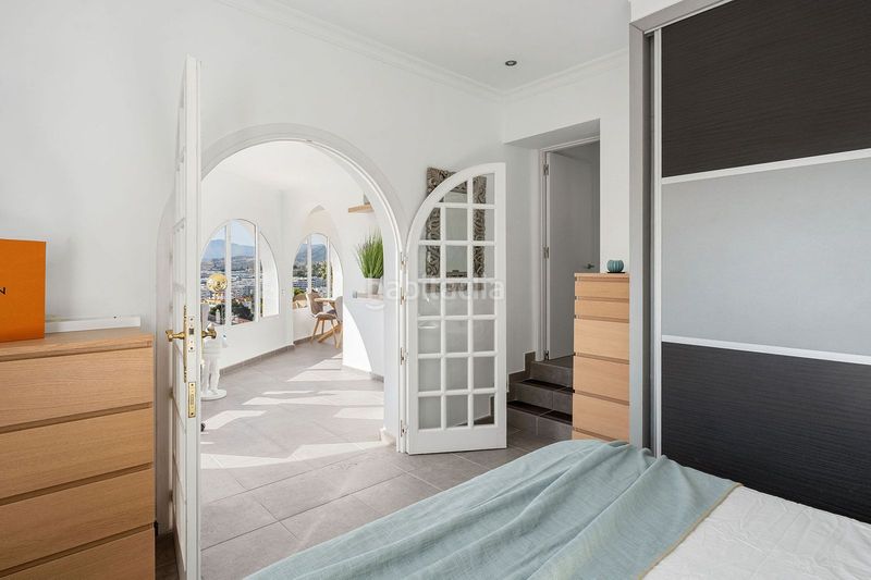 Foto b8c7931d-a3af-40e7-a4d4-a89cb4ad0902. Casa adossada a Las Brisas Marbella