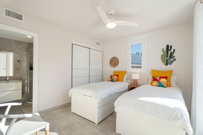 Foto 2fafdb2c-01e8-46f3-9405-8065d9d6eb79. Casa adossada a El Rosario - Ricmar Marbella