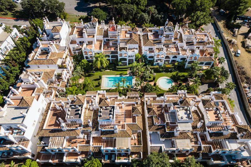 Foto de9fc9ac-168e-4023-8d4c-3840eee8c88b. Pis a Sierra Blanca Marbella