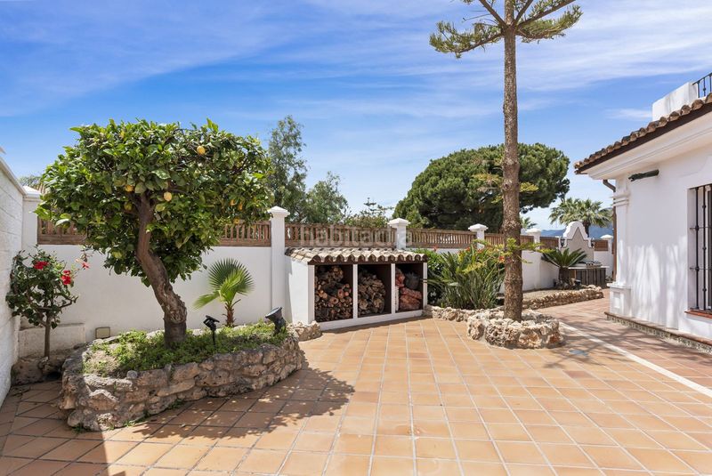Foto a53fbd3a-d969-4f7a-b6b8-4d20a4dd105e. Casa adossada amb aparcament a Las Chapas - Alicate Playa Marbella