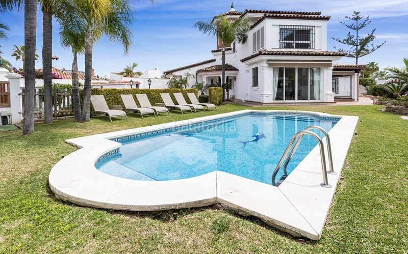 Foto a67c4a57-60cf-42dd-ba2c-87a1c8131391. Casa adossada amb aparcament a Las Chapas - Alicate Playa Marbella