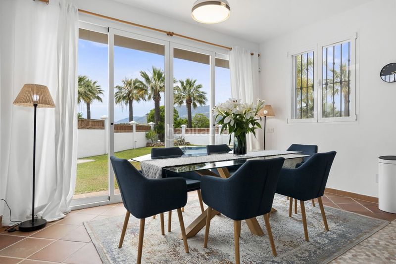 Foto f6f21830-ed71-4cfe-a171-4d92899cb4e3. Casa adossada amb aparcament a Las Chapas - Alicate Playa Marbella