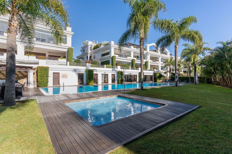 Foto d6c0cee6-9e33-4cde-b1f7-650d05c3220a. Piso en Centro Estepona