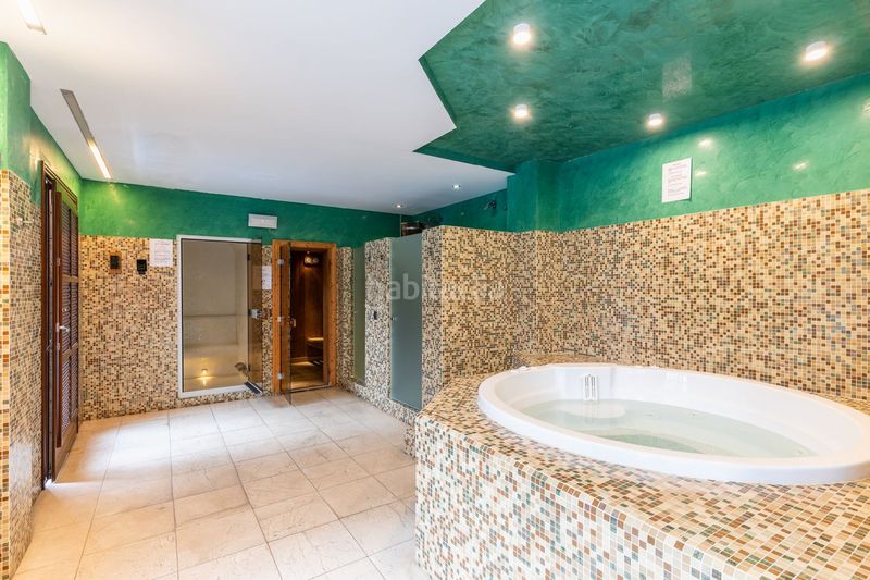 Foto d6c99230-6c3e-4b0d-91d6-a592a0706aaa. Piso en Centro Estepona