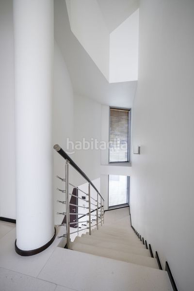 Foto 4d3e211e-e3ab-4fce-826c-873fc16d0bf2. Casa adossada amb aparcament a Casco Antiguo Marbella