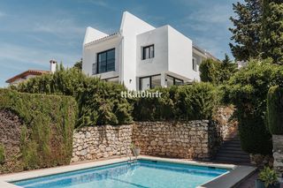 Semi detached house in Las Brisas