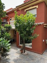 Casa adosada en Nueva Atalaya