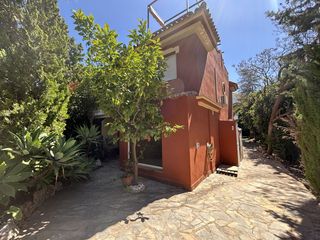 Casa adossada a Nueva Atalaya