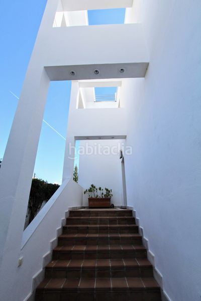 Foto aeb08e7d-4e32-4624-9f7c-886ea1ad7508. Casa adosada en San Pedro de Alcántara Pueblo Marbella