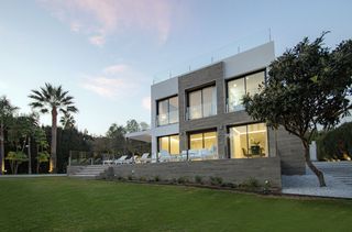 Semi detached house in Las Brisas