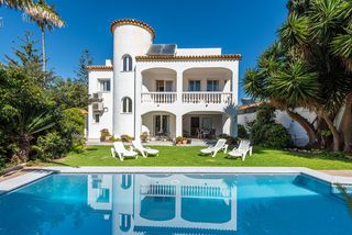 Casa adossada a San Pedro de Alcántara Pueblo