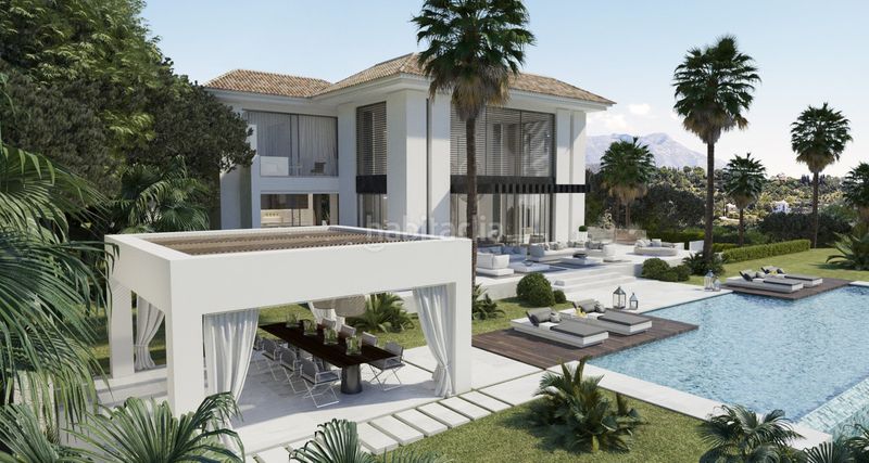 Foto 2ff1ba82-1a9d-470c-9845-25d3530f9b69. Casa adossada amb aparcament a La Zagaleta Benahavís