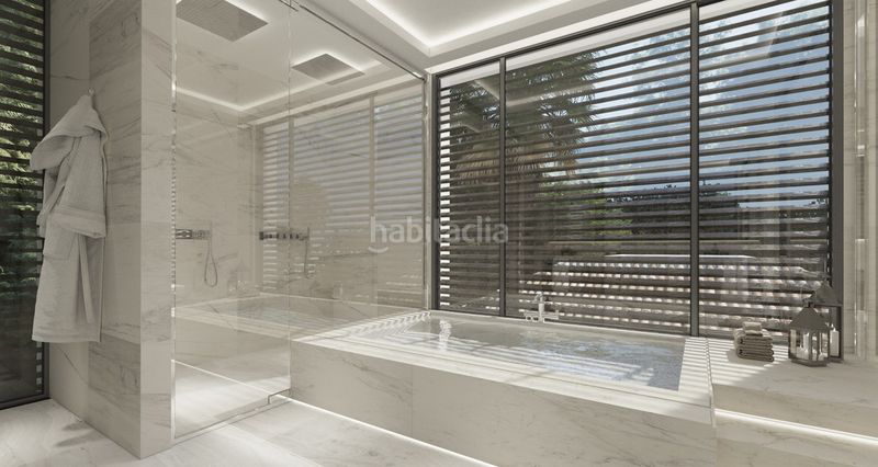 Foto 9289e38f-7ada-4b41-968b-fd50ee0c02a9. Casa adossada amb aparcament a La Zagaleta Benahavís