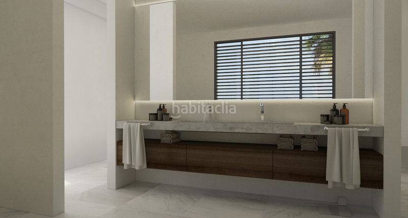 Foto c3cf7c3f-00fe-457b-83ff-6be48cbf652b. Casa adossada amb aparcament a La Zagaleta Benahavís