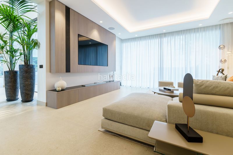 Foto 9dd677b4-4e60-4ec0-9b1c-61c1fd7c3926. Casa adossada amb aparcament a La Zagaleta Benahavís