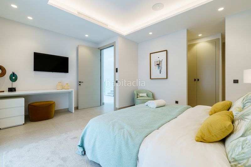 Foto b5e67e4a-c017-41c4-8b3b-c110b20a4aba. Casa adossada amb aparcament a La Zagaleta Benahavís