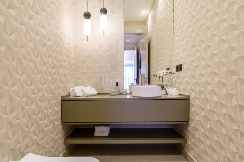 Foto d75e53f5-dab8-4886-a70b-368bfb6394c9. Casa adossada amb aparcament a La Zagaleta Benahavís