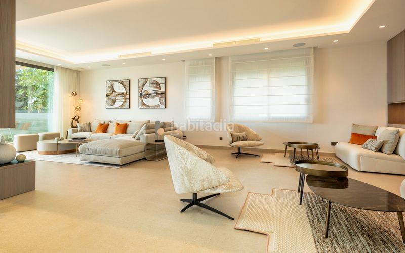 Foto f06b70c9-18b8-4da5-9fef-cafa09552d63. Casa adossada amb aparcament a La Zagaleta Benahavís