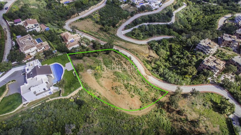 Foto f2a97bb3-10ff-4996-b670-b55831388b82. Casa adossada amb aparcament a La Mairena Ojén