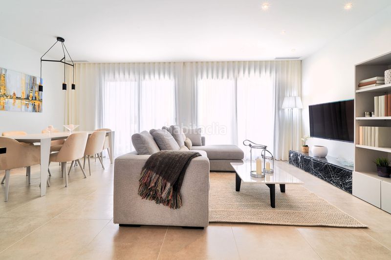 Foto 425bcf70-785d-45d7-ae49-9220028d3877. Pis amb aparcament a Benatalaya Estepona