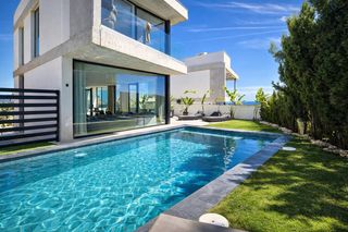 Semi detached house in Las Brisas