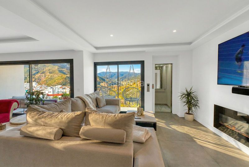 Foto b43e4f67-b3f4-4e1b-8352-92bcbd2a9046. Casa adossada a Istán