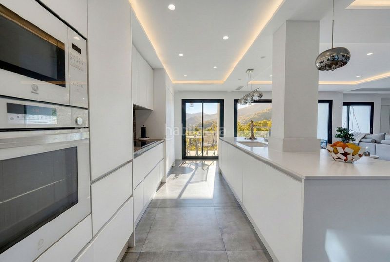Foto d94e3207-18b4-49b3-9711-82100a36bd99. Casa adossada a Istán