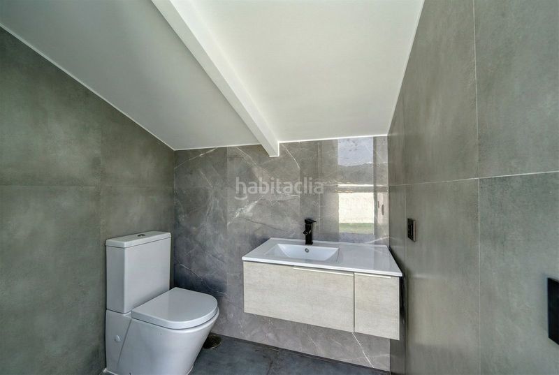 Foto f31e3b78-4d2a-4aad-ab68-ad783ab4b400. Casa adossada a Istán