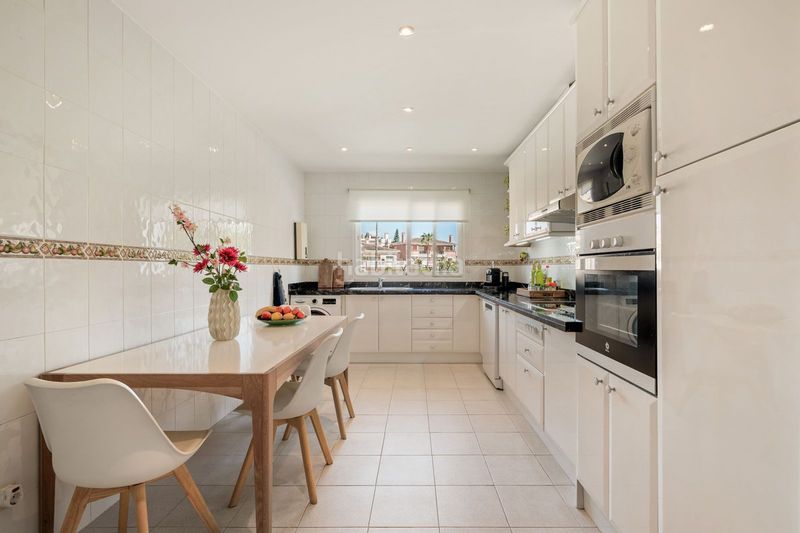 Foto b069430b-3852-43bb-b38e-1977e93549ab. Ático en Centro Estepona