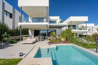 Casa adossada a Los Monteros