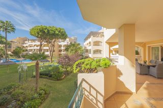 Flat in Elviria