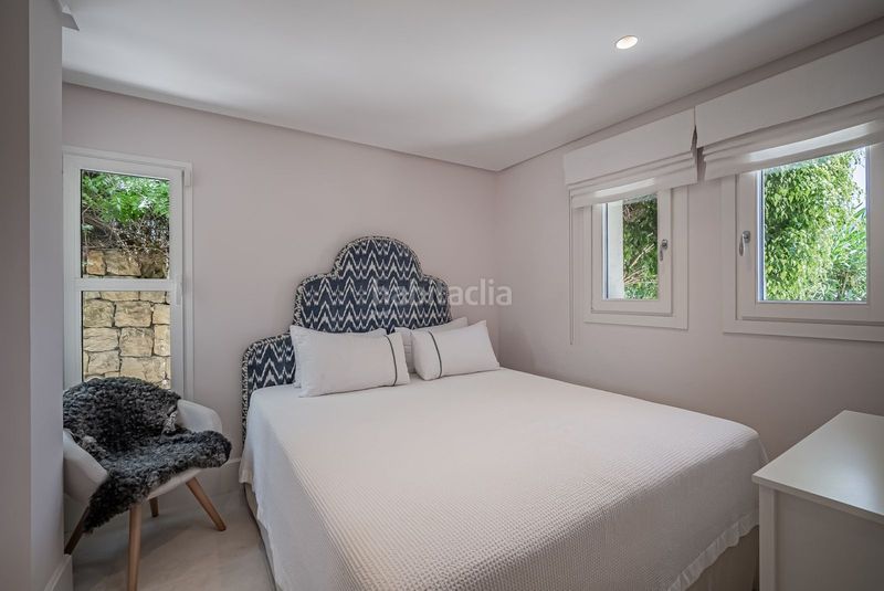 Foto 183d5419-8738-4411-850e-1aa22cdd4d71. Casa adossada amb aparcament a Las Brisas Marbella