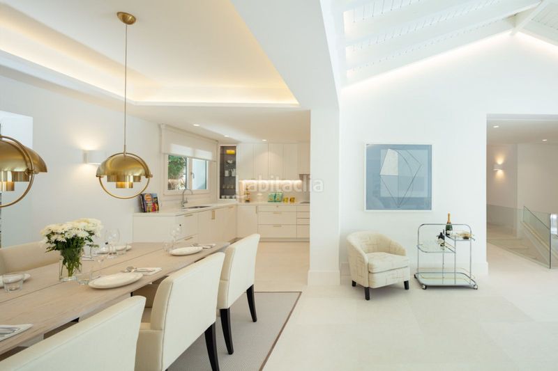 Foto 8d098d4a-67fb-49ea-a8e1-b9867f7e0d25. Casa adossada amb aparcament a Las Brisas Marbella