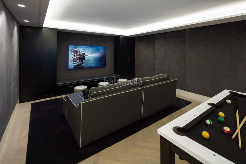 Foto ac707c8c-30bb-4379-9220-6185eda700ef. Casa adossada amb aparcament a Las Brisas Marbella