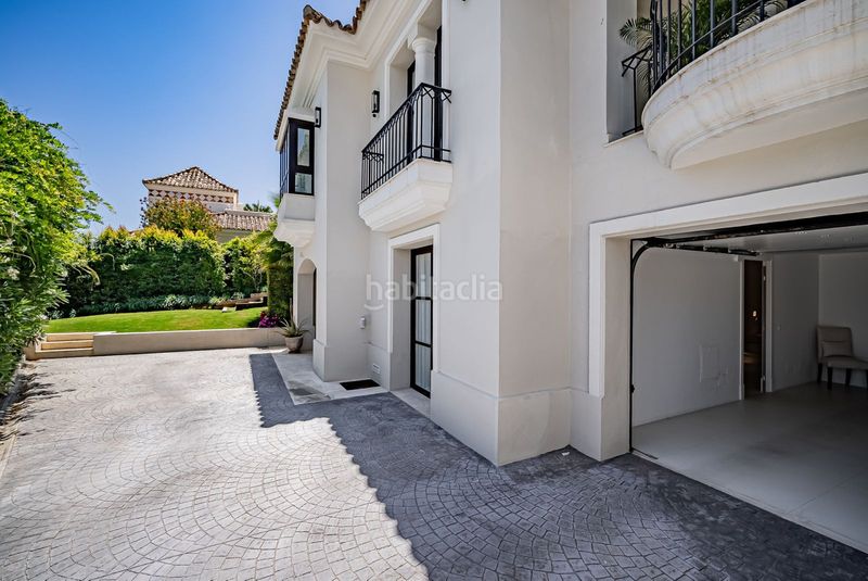 Foto f3f49b5b-adfa-41b8-b5af-cc870e7f09bc. Casa adossada amb aparcament a Las Brisas Marbella